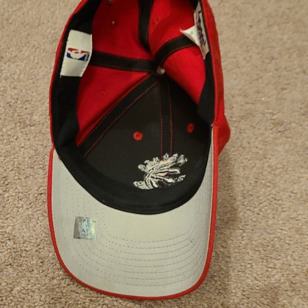 Toronto Raptors NBA Baseball Cap - Picture 5 of 5